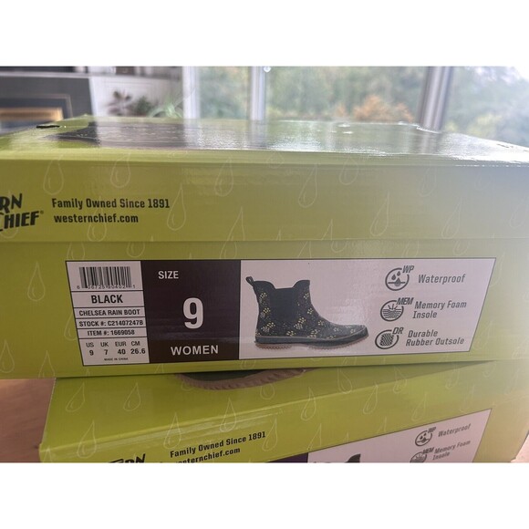 Julie ONLY - Picture 5 of 5